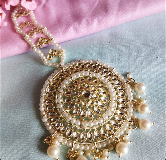 Ashmita Pearl Earrings wuth Maangteeka Set