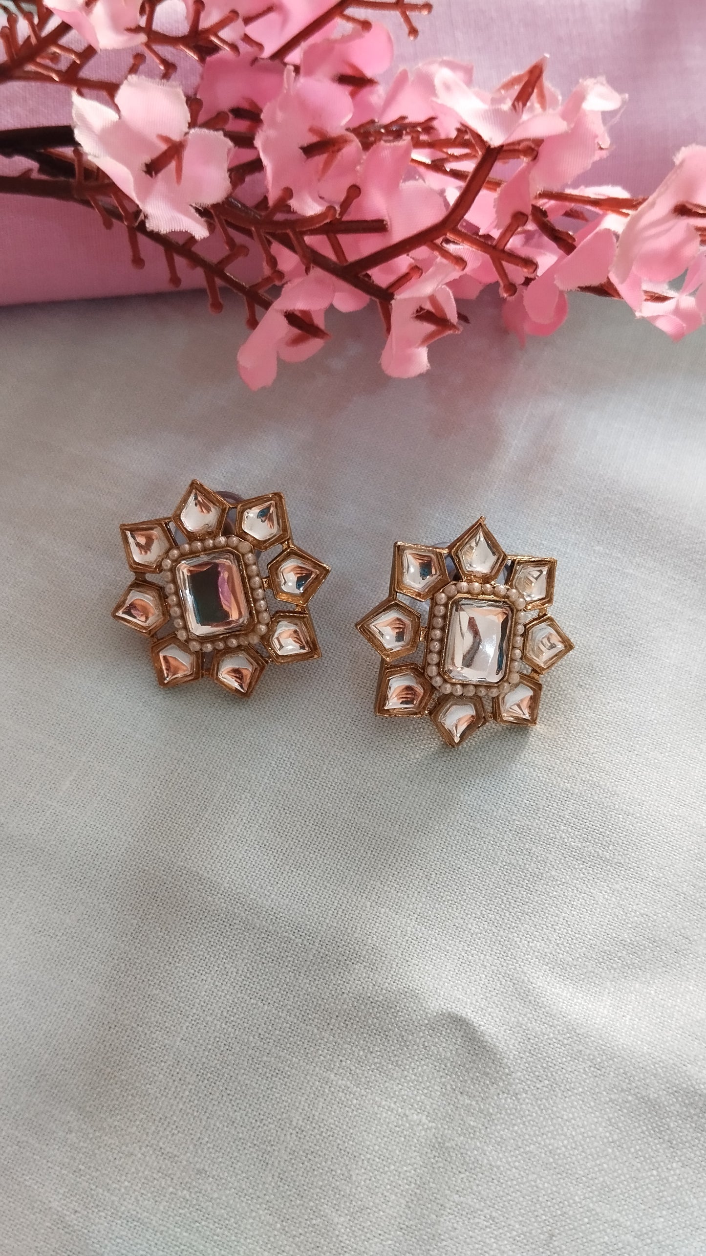 Manvi Kundan Studs Earrings